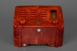 Intensely Marbleized Oxblood Emerson 564 Catalin Radio &rsquo;Slot-Grill&rsquo;